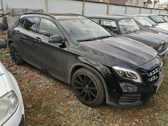 Mercedes-Benz GLA 200